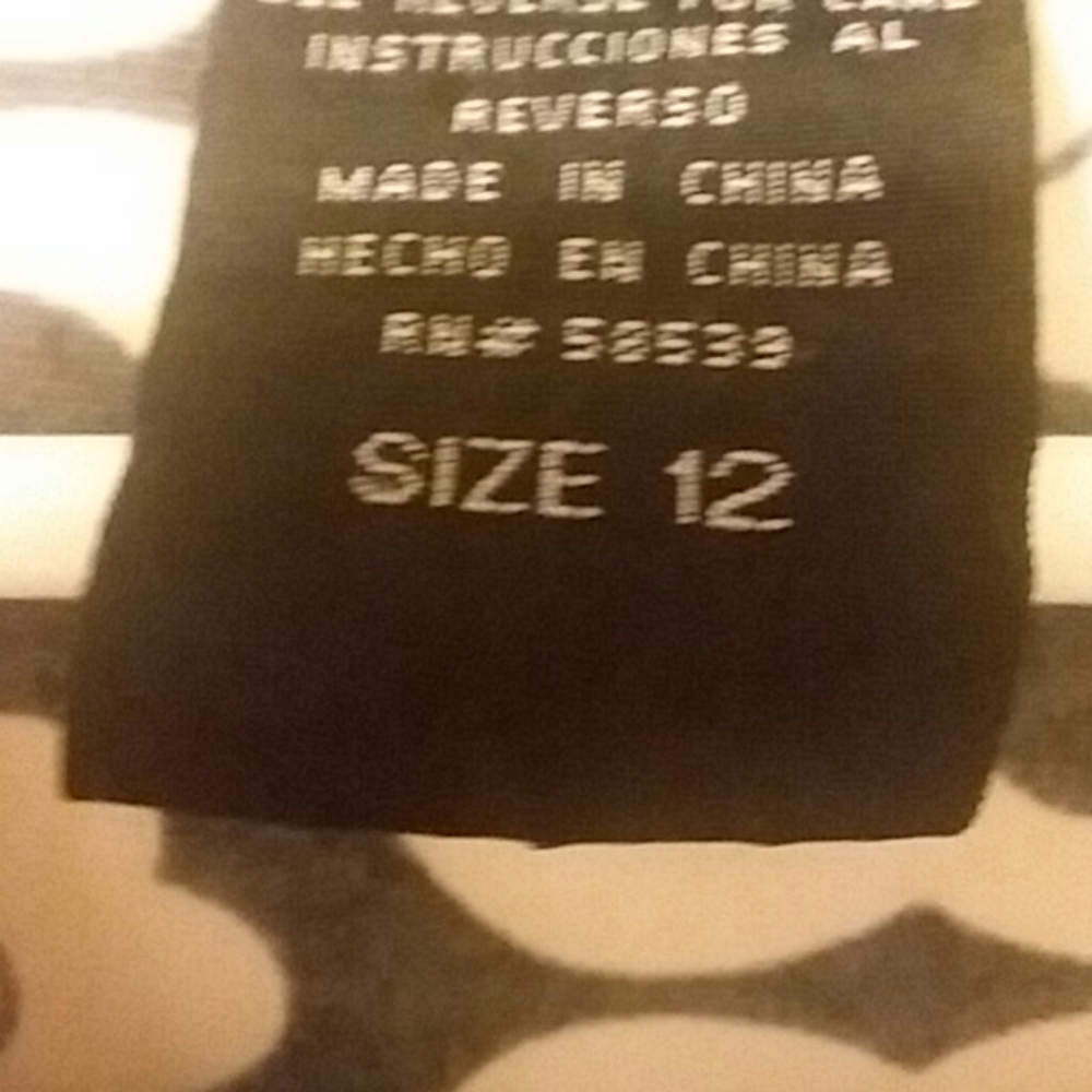 Dress - Picture 4 of 4